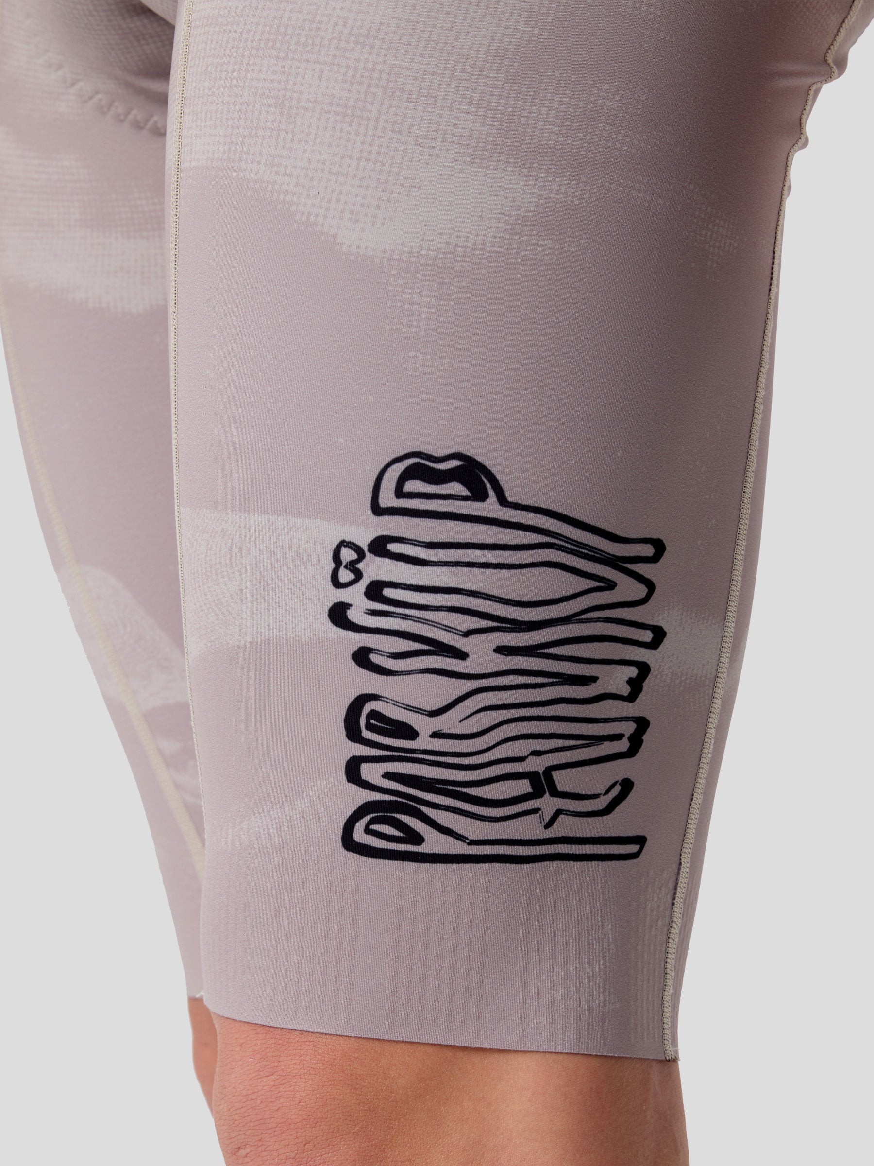 Mosh Bib